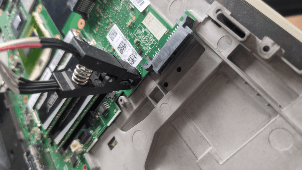 ThinkPad T440p bottom chip